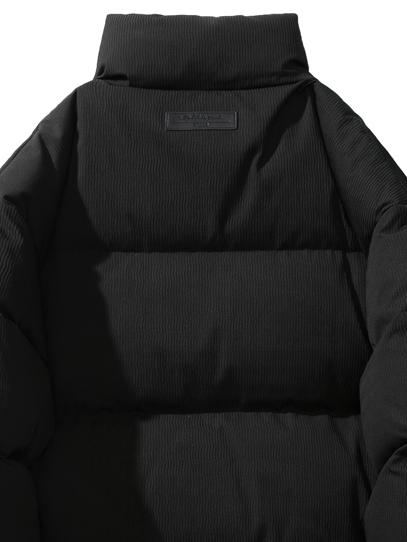 This Is a Stylish, Thickened Down Jacket with a 90% White Duck Down Content